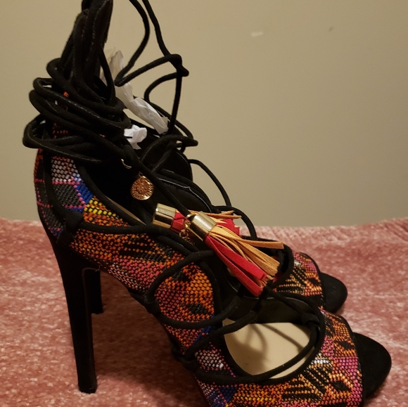 Multi-color heels - Picture 2 of 3